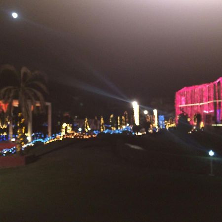 Raj Mahal Resort & Spa نيرمرانا المظهر الخارجي الصورة